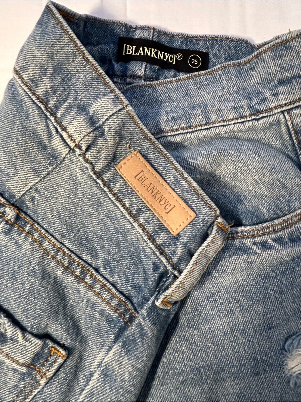 Blank NYC Light Wash Barrel Jeans, Ankle, 25
